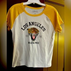 Vinyl Icons brand LOS ANGELES Wild & Free T-shirt Size XL (Juniors)